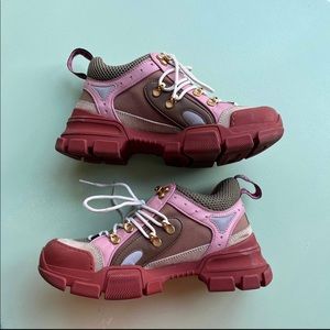 Woman’s Gucci flash trek